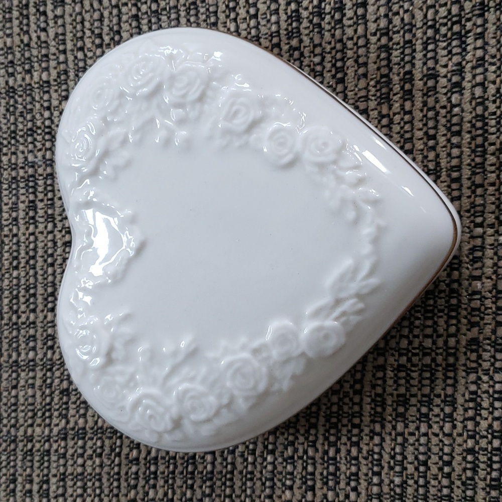 Papel Heart Dish